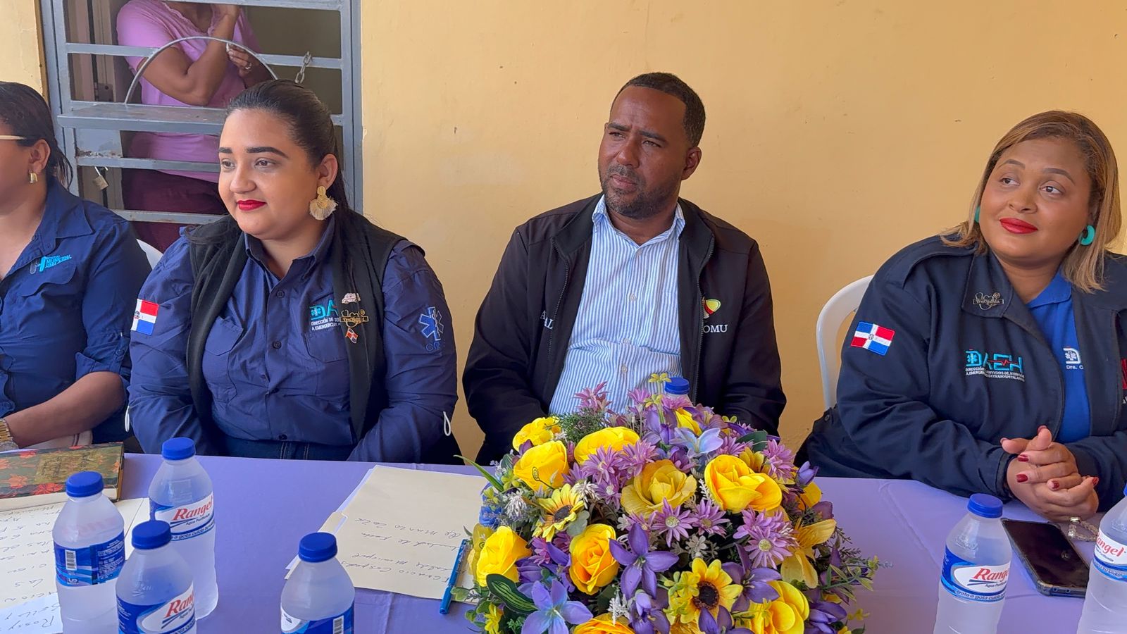 Alcaldía de Jima Abajo fortalece la seguridad ciudadana con encuentro estratégico junto a autoridades del 911, Digesett y Transporte Vial